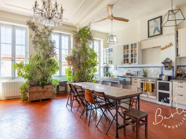 Belsunce*T5 155 m2*Cachet marseillais *Grande Famille ou Colocation
