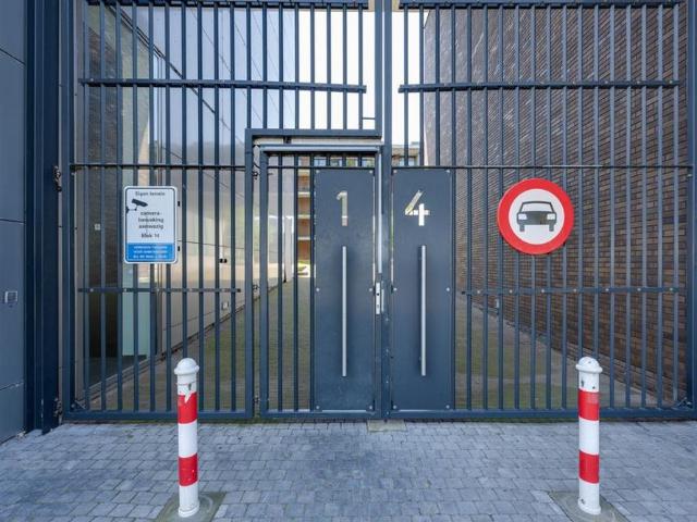 Bert Haanstrahof 28
