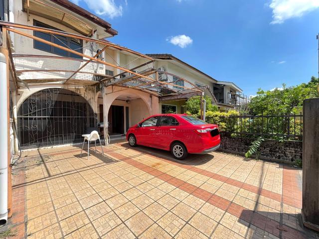 BERBALOIRENOVATED Double Storey House Seksyen 8 Shah Alam