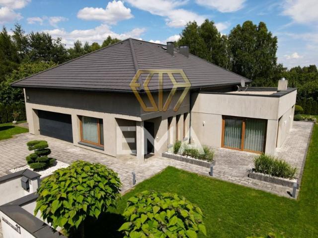Berberysowa 360 m², Wierzchowisko