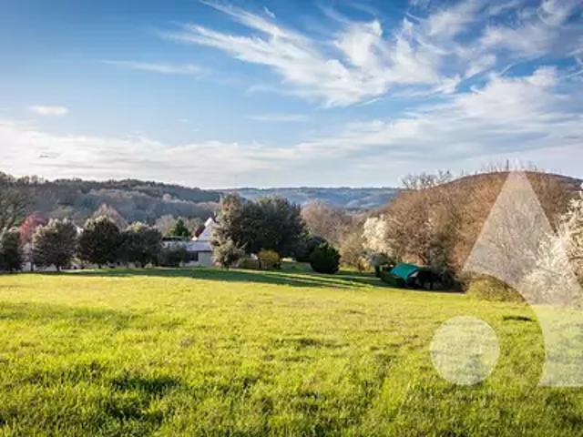 Berbiguières 24220 Achat / Vente maison 12 pièces t12 au dernier étage terrasse