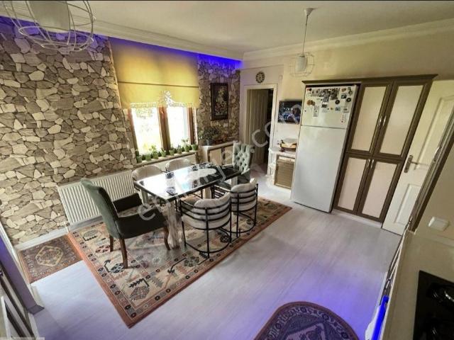 Bercan Emlak'tan Karakeçili Mahallesi Eski Stadyum Arkası 6+1 Satılık Dubleks Daire