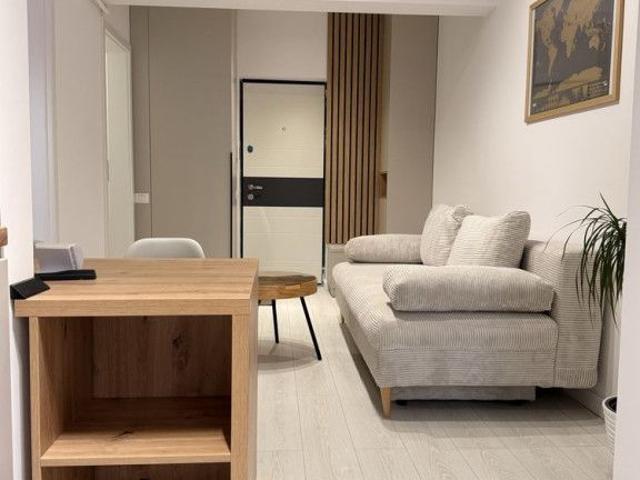 Berceni metrou biruintei 81 studio etaj 3