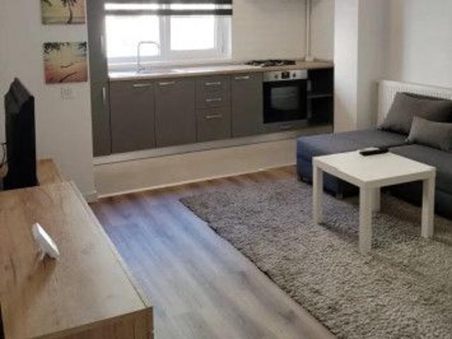 Berceni metrou biruinei studio parter parcare
