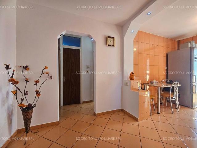 Berceni Inchiriere apartament luminos 2 camere decomandat! PARCARE !