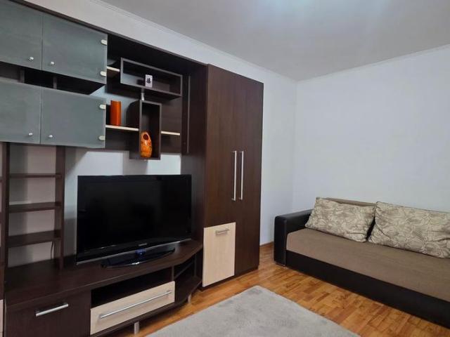 Berceni Inchiriere apartament luminos 2 camere decomandat! PARCARE !