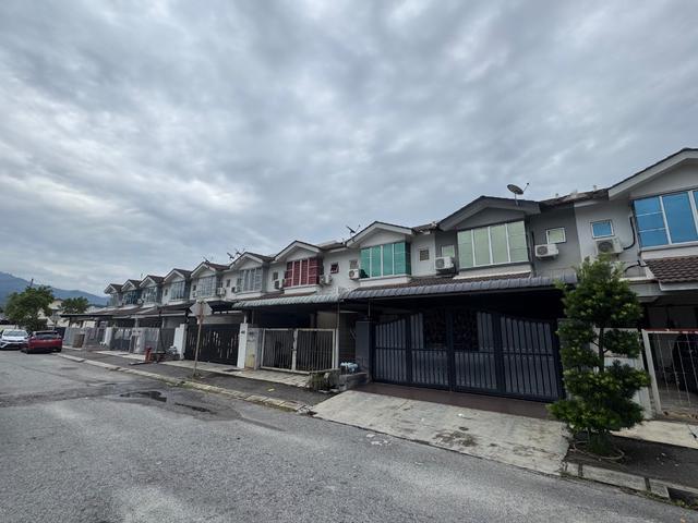 Bercham Taman Pakatan Jaya Double Storey House For sales