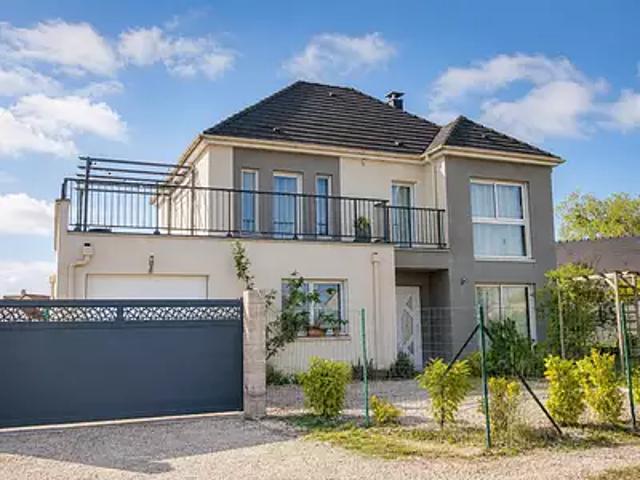 Berchères Saint Germain 28300 Achat / Vente maison 6 pièces t6 au dernier étage terrasse