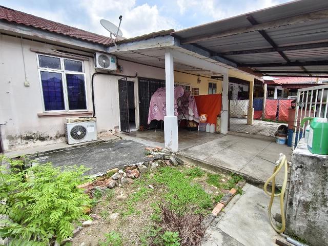 berdekatan Surau Teres Setingkatdesa Pinggiran Putra