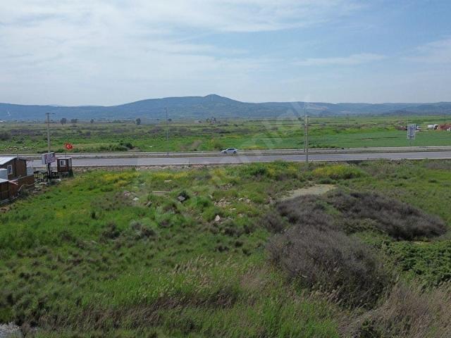 BERGAMA ANA YOLU SIFIR CEPHELİ SATILIK 2 ADET ARSA TİCARİ İMARLI