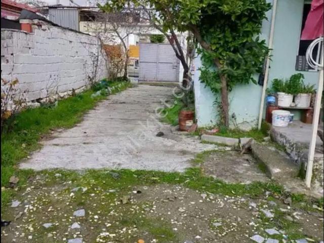 Bergama Fevzipaşa Mahallesi İçinde Kargir Ev Olan Arsamız Satılıktır