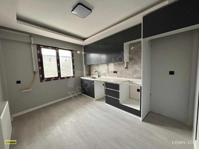 BERGAMA GAZİOSMANPAŞA MAHALLESİNDE SATILIK 2+1 KAPALI MUTFAK