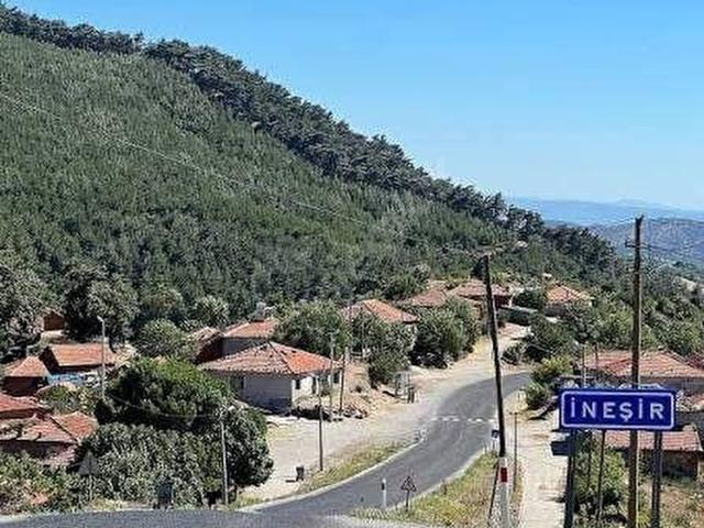Bergama İneşir'de Ormana Komşu 7.643 m Çiftlik ve Ev Yapımına Uygun Arazi