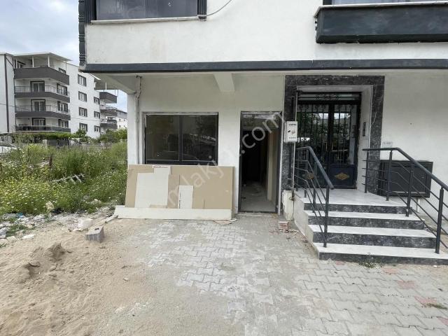 Bergama Kurtuluş Mahallesinde 40m2 Kiralık Dükkan