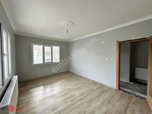 Bergama Kurtuluşta Satılık 3+1 Daire