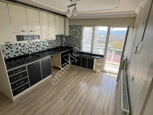 Bergama Zafer Mahallesinde Şehir Manzaralı Satılık 4+1 Dubleks
