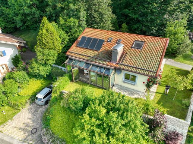 Bergblick inklusive: Einfamilienhaus in Bestlage mit Einliegerwohnung