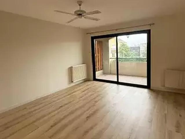 Bergerac 24100 Location appartement 3 pièces t3 balcon