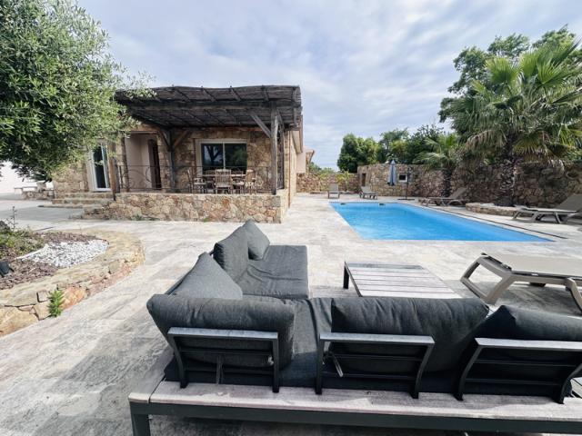 Bergerie 3 chambres piscine