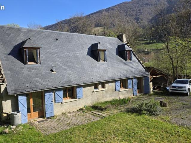 Bergerie à usage d'habitation 127m² hab. Sur 7600m². Bordure de rivière