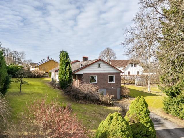 Bergsbovägen 15