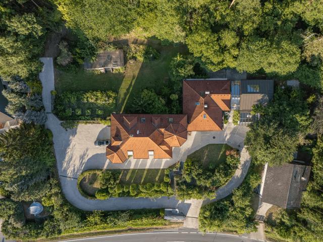 Bergpanorama Anwesen mit privatem Wald, Gästehaus und Pool