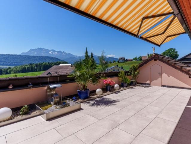 Bergpanorama trifft auf Outdoor Living