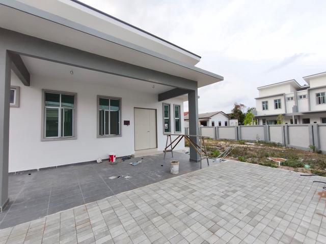 BERHAMPIRAN UMTUNISZA Semid Moden 4 Bilik Freehold Kawasan Hot
