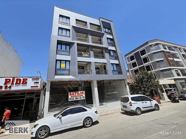 BERK EMLAK'TAN MENDERES MERKEZDE SIFIR BİNADA KİRALIK 1+1 OFİS