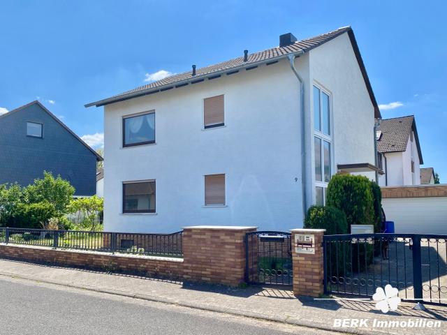 RESERVIERT BERK Immobilien – Freistehendes Einfamilienhaus in ruhiger Lage: Ihr Familiendomizil mit Potenzial!