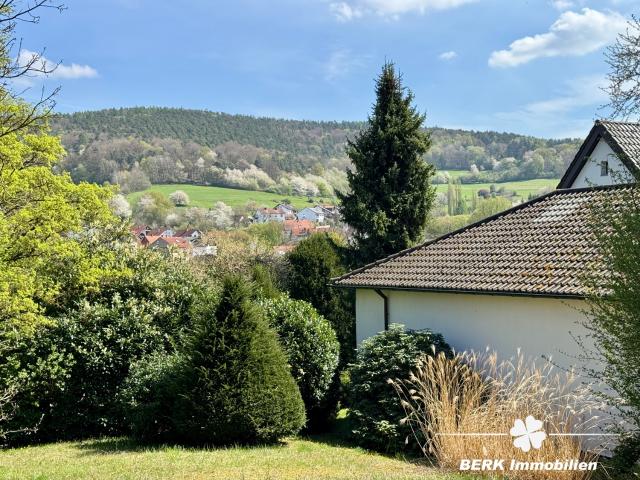 BERK Immobilien Privates Wohnidyll im Grünen – Stilvoll leben auf parkähnlichem Grundstück
