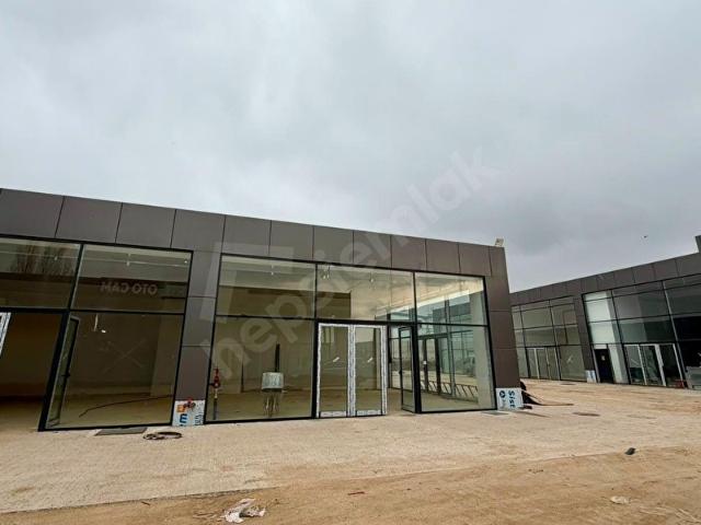 BERKAY ESRE'den Yıldırımer İş Merkezinde 80 m2 Kiralık Dükkan