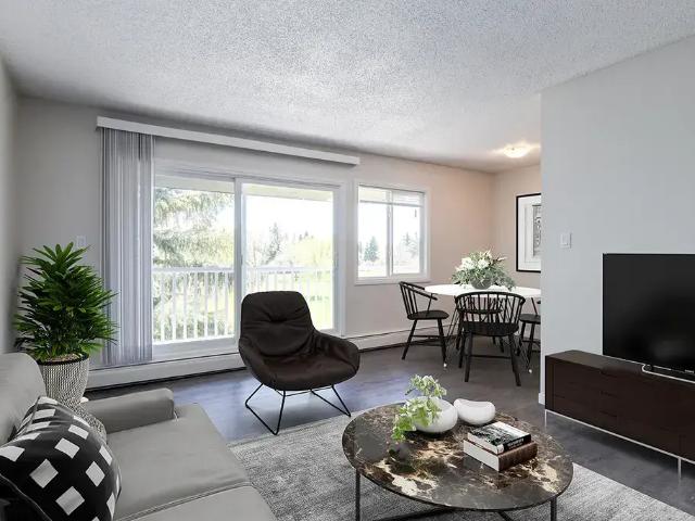 Berkeley Square Bachelor [object Promise] for Rent