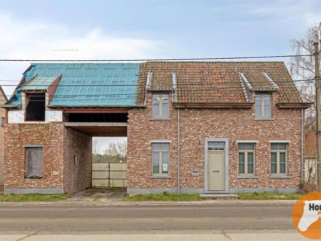 BERLARE Landelijk gelegen woning met prachtig groenzicht
