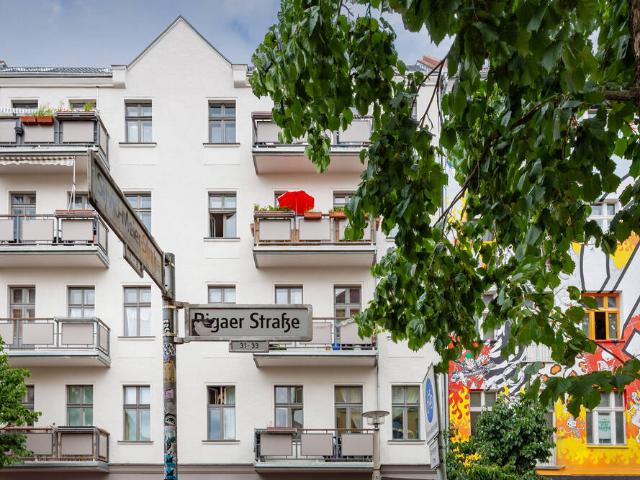Berlin Friedrichshain: Vermietete 6 Zimmer Wohnung mit hohem Wertsteigerungspotenzial