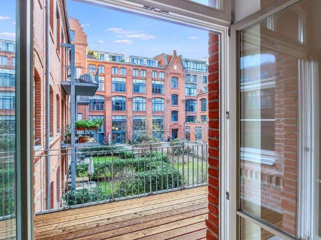 Berlin Mitte: Industriecharme trifft modernen Wohnkomfort 2 Zimmer Wohnung mit 65m² und Balkon