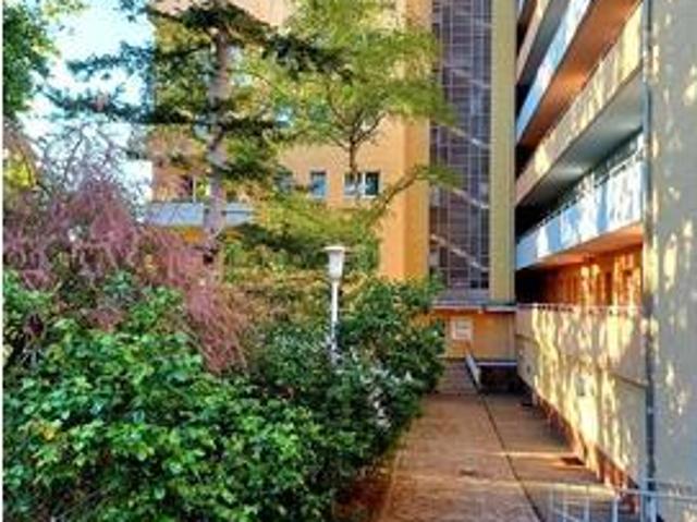 Berlin Wilmersdorf: Vermietete 2 Zi Whg mit Balkon in gefragter Wohnlage