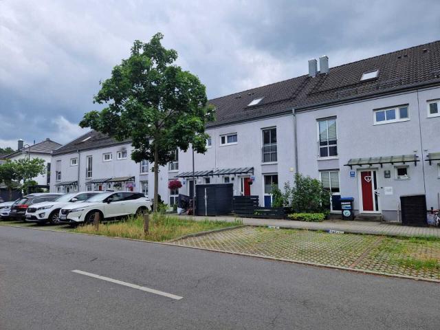 Berliner Stadtrand Reihenhaus sofort beziehbar