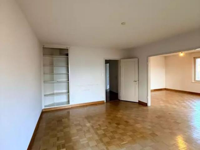 BERN GRYPHENHÜBELIWEG 26 WUNDERSCHÖNE NEU RENOVIERTE 4.5 ZIMMERWOHNUNG IM 2. STOCKWERK OHNE LIFT