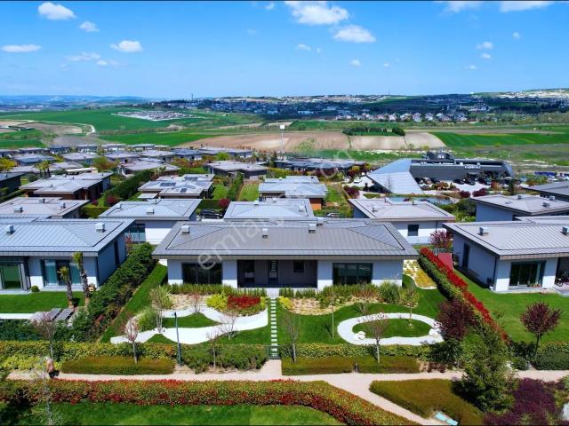 Berna Yılmaz'dan Mesa Yeşilyaka Su Göl Model Sıfır Satılık Villa