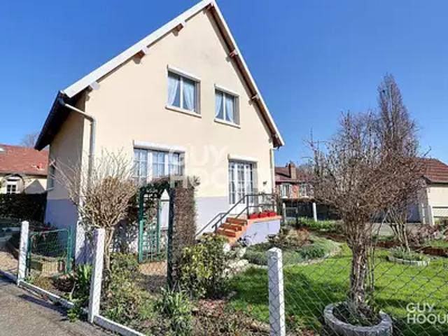 Bernay 27300 Achat / Vente maison 5 pièces t5 au dernier étage cave