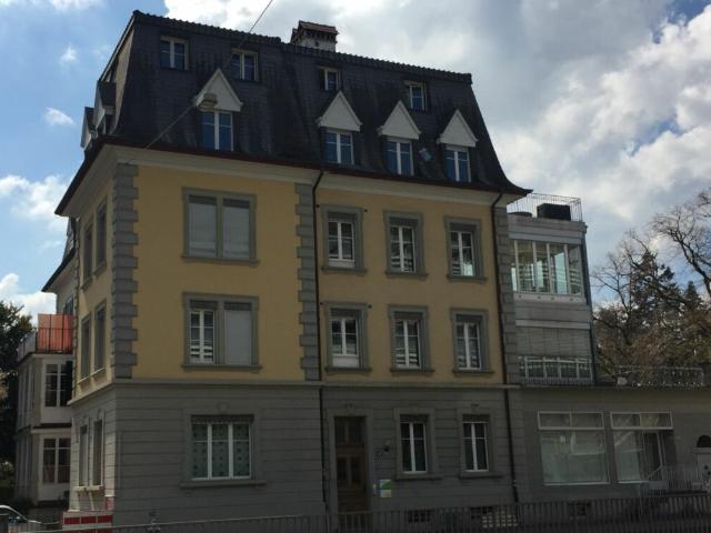 Bern/Eigerplatz sonnige und grosszügige 5 Zimmerwohnung zu vermieten!