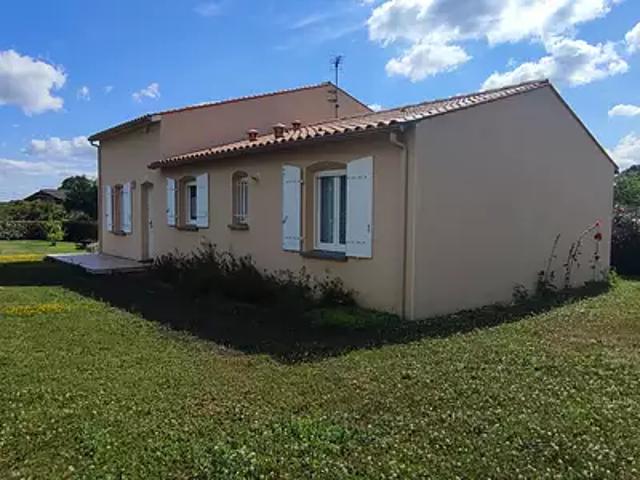 Berneuil 17460 Achat / Vente maison 5 pièces t5 terrasse cave