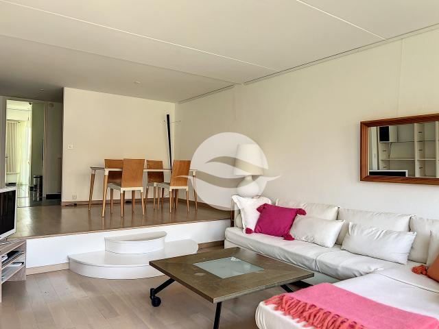 Bernex – Wunderschöne 5 Zimmer Wohnung mit Balkonen