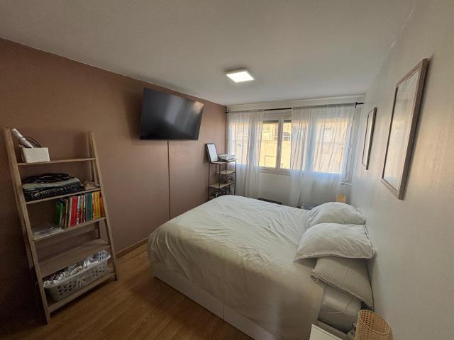 Berre l’Étang Appartement familial traversant de 97 m2 avec balcon
