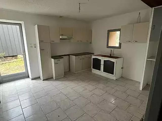 Berrie 86120 Achat / Vente maison 4 pièces t4 au dernier étage cave