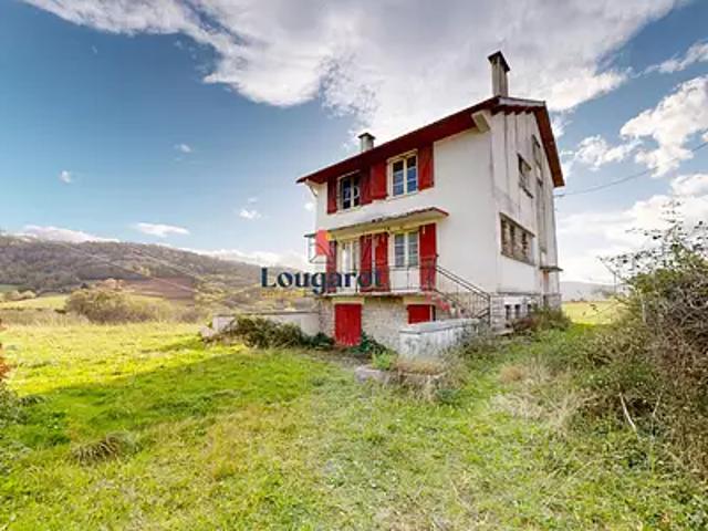 Berrogain Laruns 64130 Achat / Vente maison 7 pièces t7 au dernier étage cave
