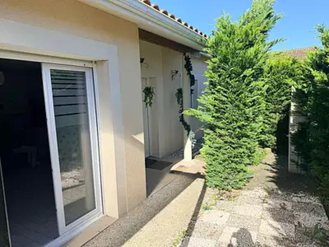 Berson 33390 Achat / Vente maison 4 pièces t4 au dernier étage cave