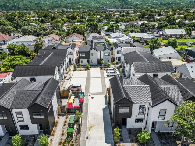 NOW PRICED AT $760,000!