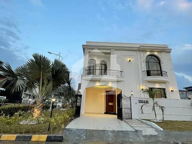 Best Options For Corner House Is Available For sale In MPCHS Block C1